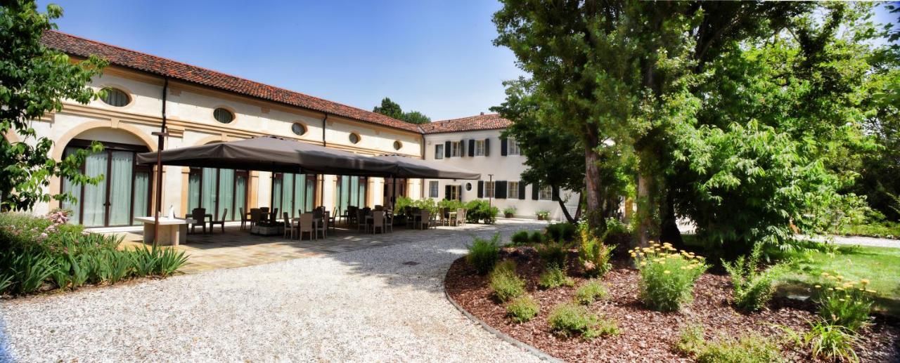 Hotel Ristorante Magia Del Brenta Fiesso dʼArtico المظهر الخارجي الصورة